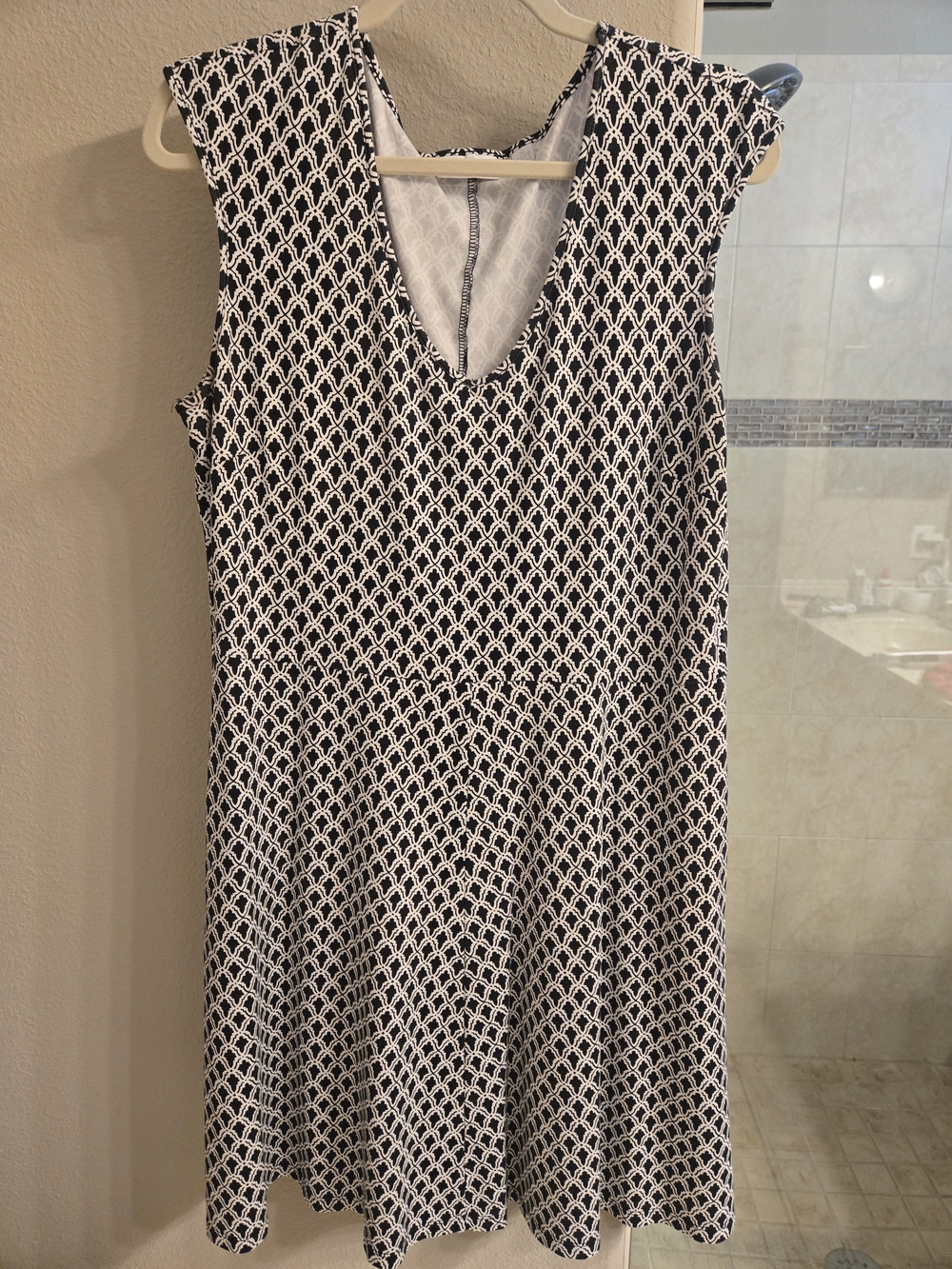 New York & Co Black and White Geometric Dress